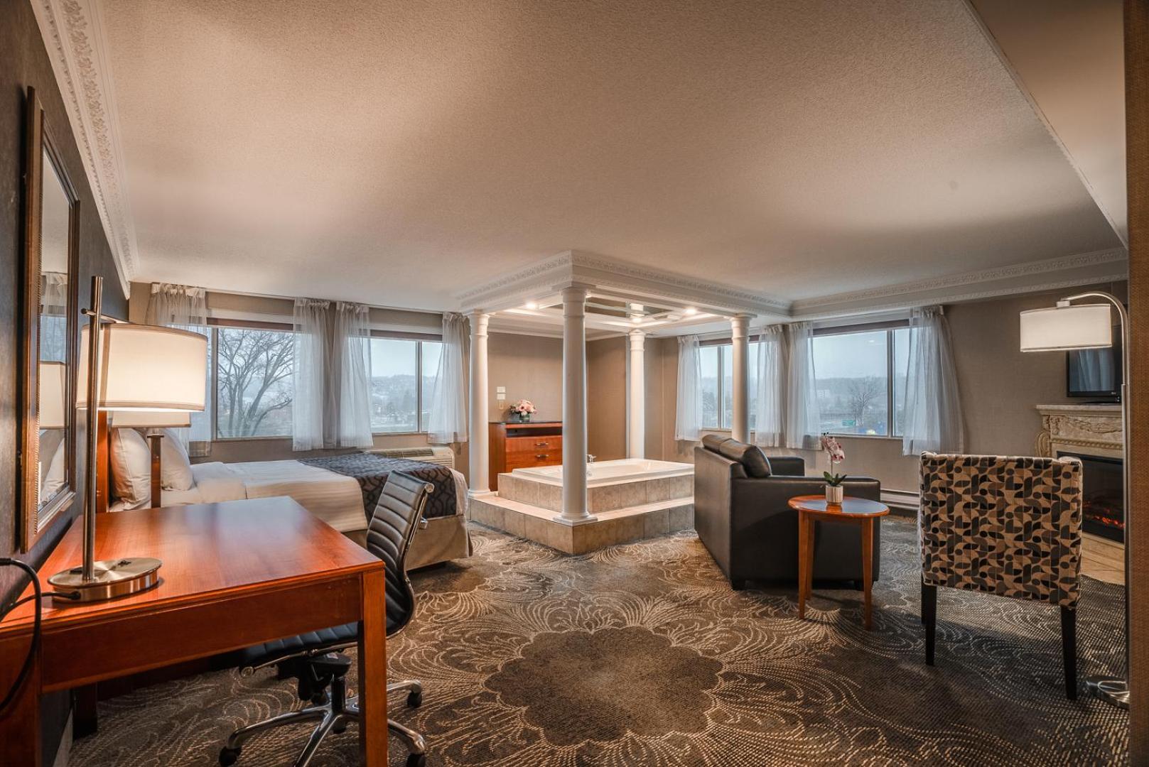 Monte Carlo Inn Barrie - Newly Renovated Exterior foto