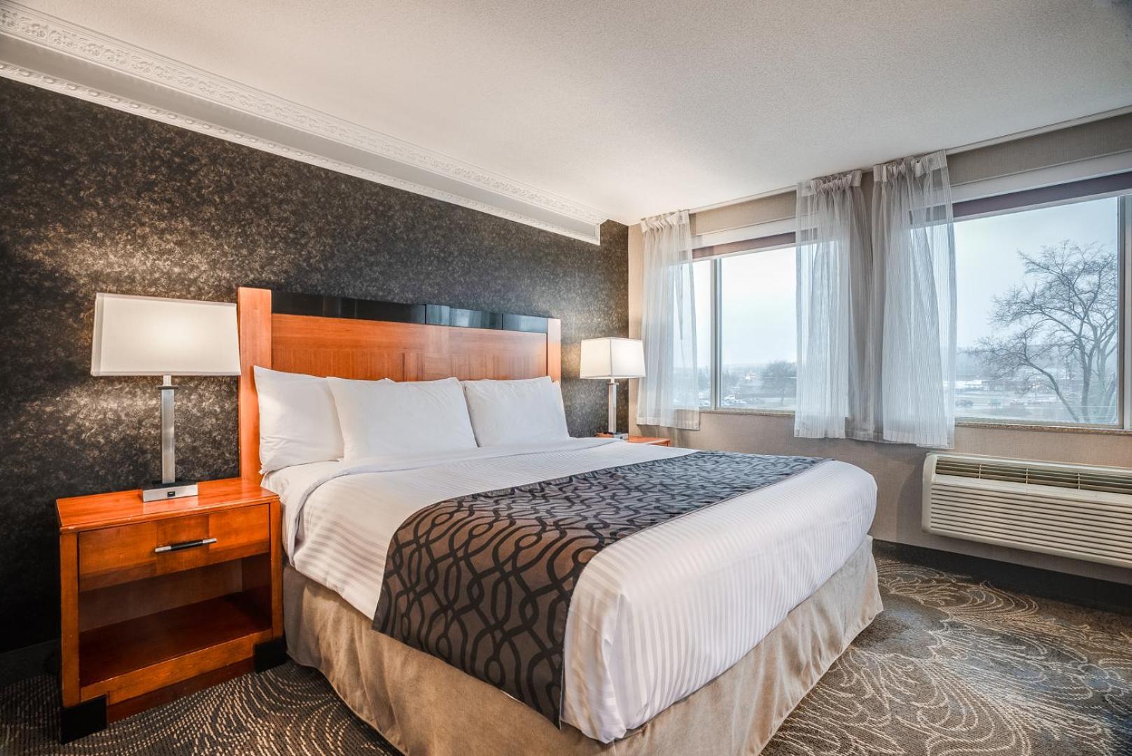 Monte Carlo Inn Barrie - Newly Renovated Exterior foto