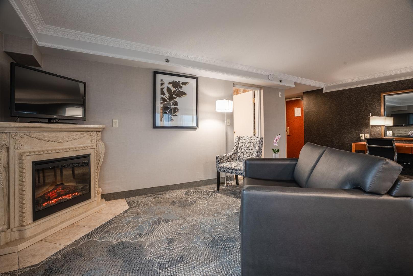 Monte Carlo Inn Barrie - Newly Renovated Exterior foto