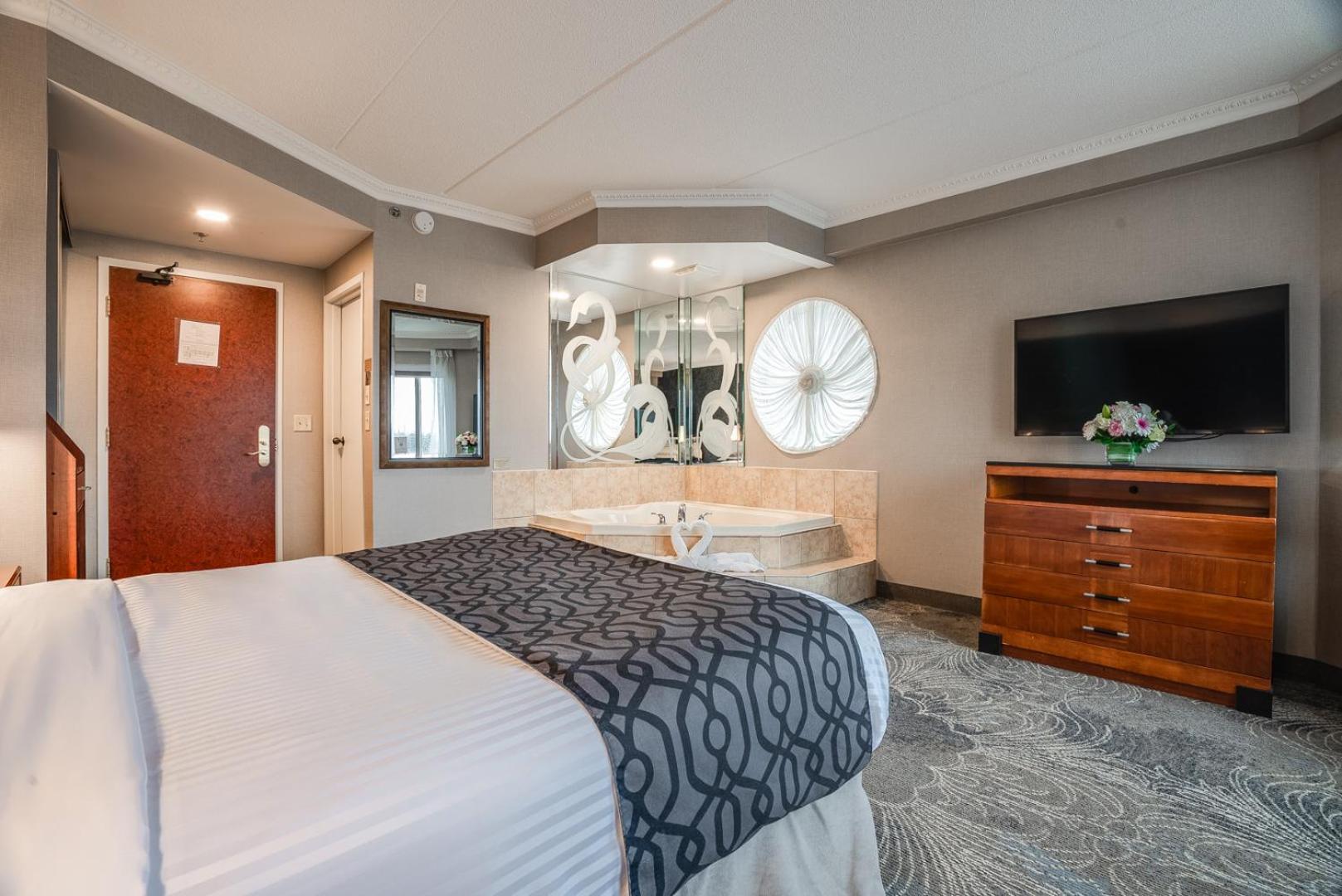 Monte Carlo Inn Barrie - Newly Renovated Exterior foto