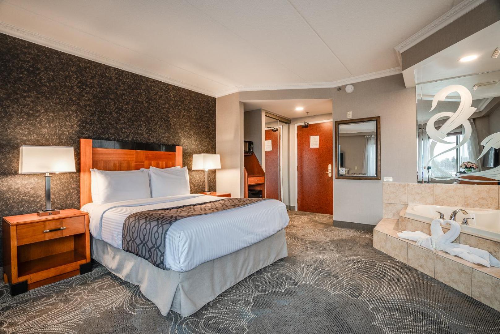 Monte Carlo Inn Barrie - Newly Renovated Exterior foto