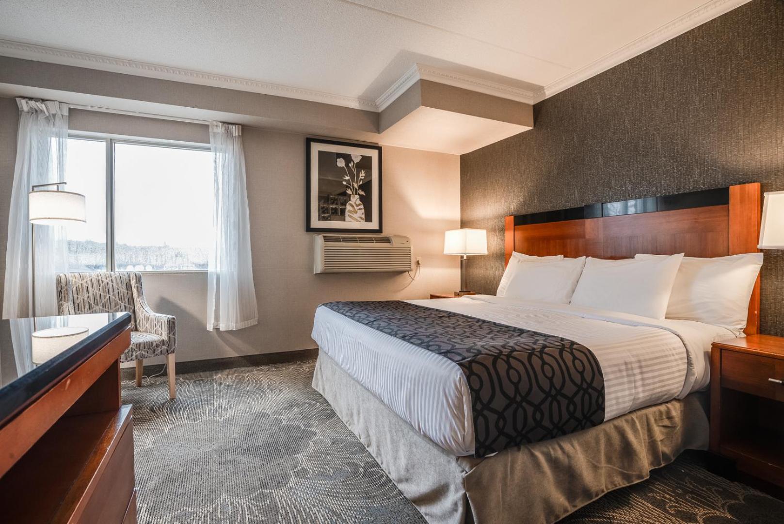 Monte Carlo Inn Barrie - Newly Renovated Exterior foto