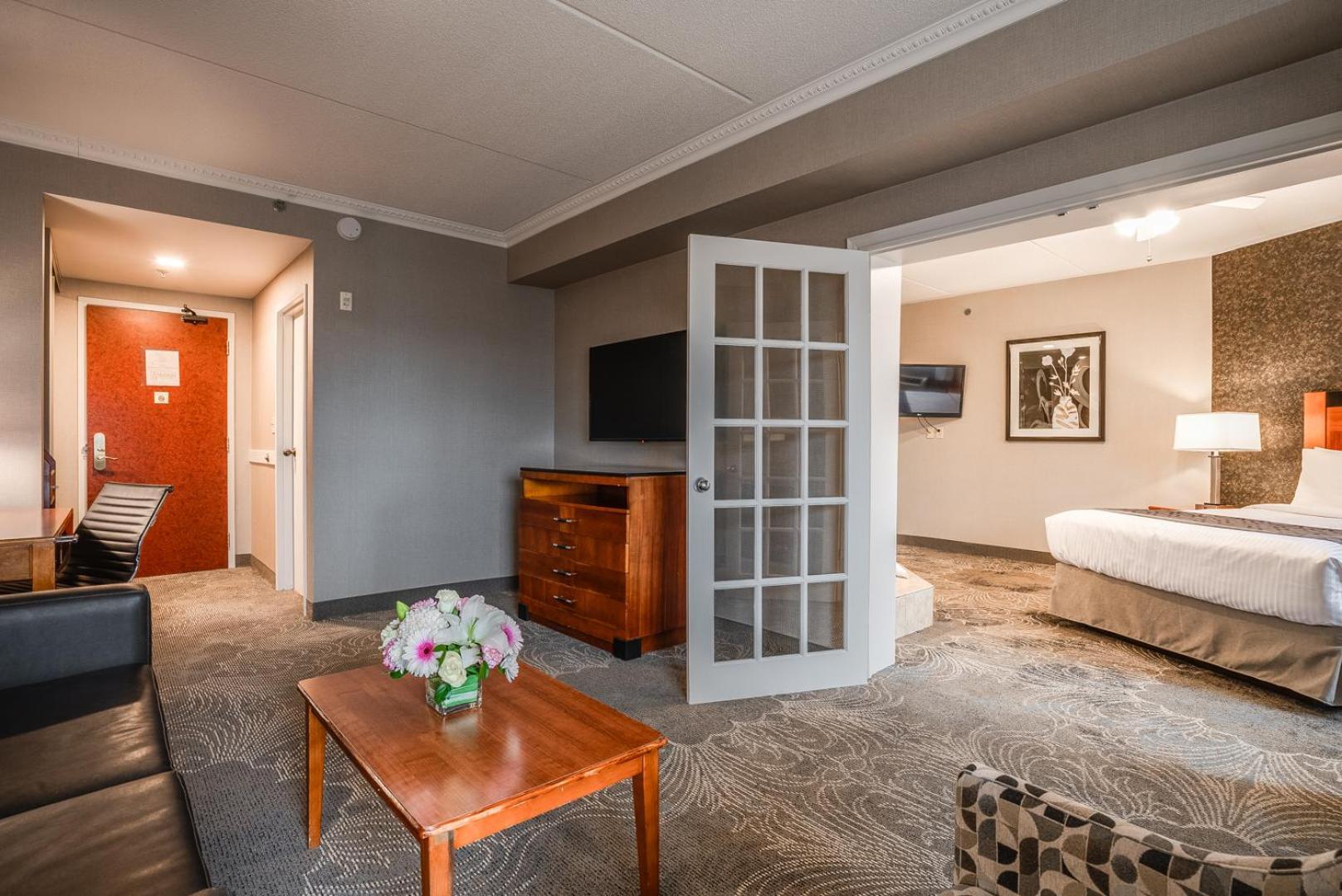 Monte Carlo Inn Barrie - Newly Renovated Exterior foto