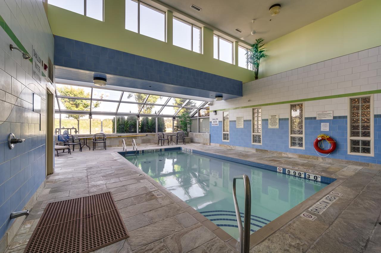 Monte Carlo Inn Barrie - Newly Renovated Exterior foto